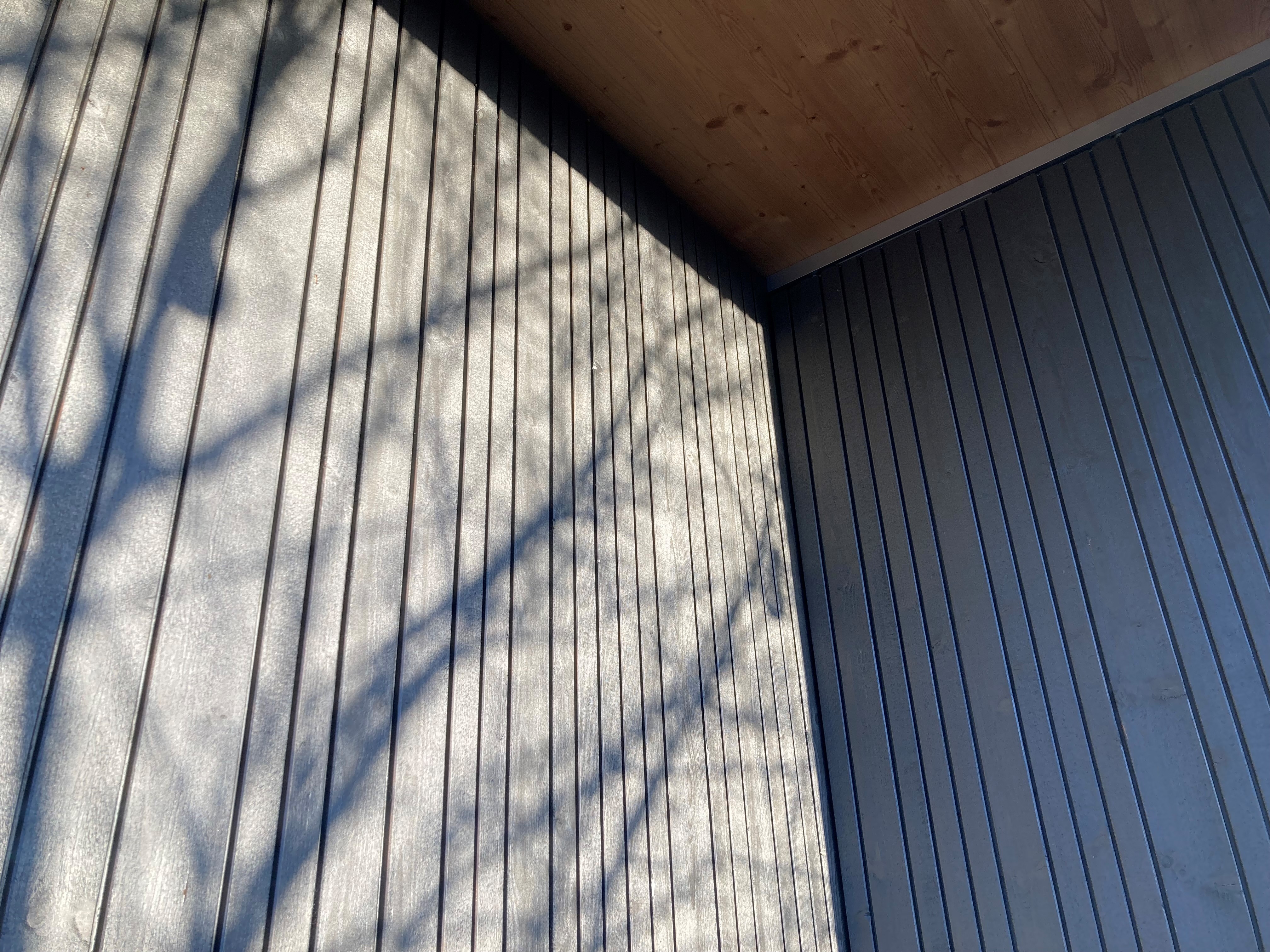 Holzfassade grau metallic verschiedene Breiten Peter Schlecht